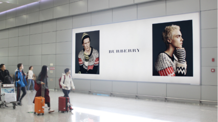 成都雙流國際機場登機牌燈箱數(shù)碼LED電子廣告牌